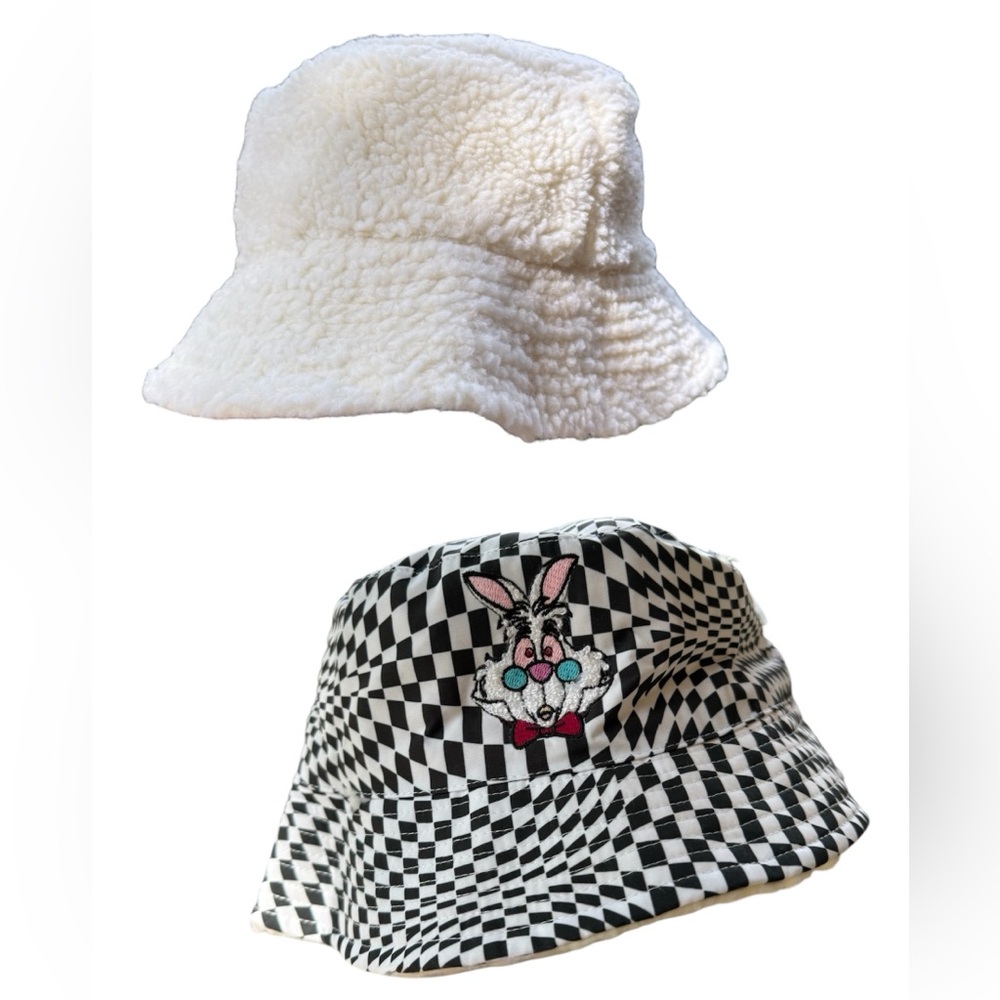 Disney Reversible Bucket Hat - Alice In Wonderland - White Rabbit & Sherpa 🆕